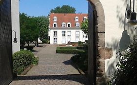 Amf Ferienwohnungen Historischer Soutyhof